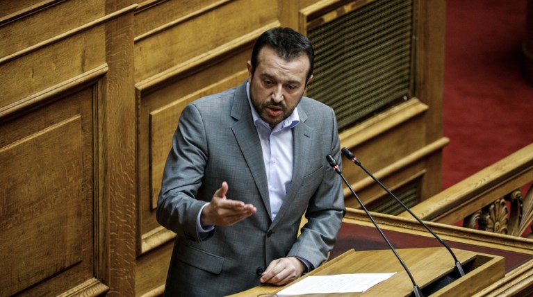 «Τρολάρισμα» Νίκου Παππά  με χριστουγεννιάτικη κάρτα στη ΝΔ