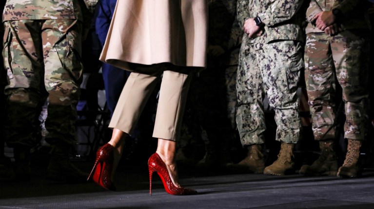 Τα εντυπωσιακά κόκκινα τακούνια της Μελάνια Τραμπ