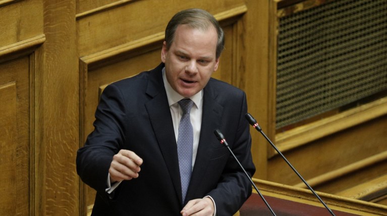 Καραμανλής: «Τη νοοτροπία του "βολέματος" δεν τη δεχόμαστε με τίποτα»