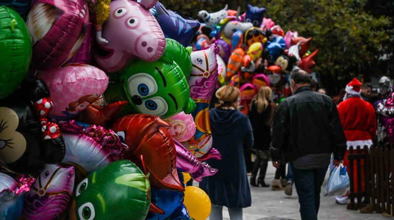 Συννεφιασμένα Χριστούγεννα με τοπικές βροχές και κρύο