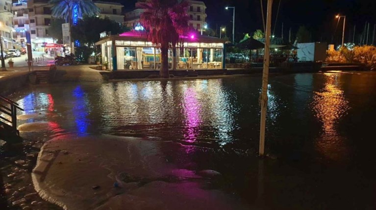 Παράξενο φαινόμενο: Ανέβηκε η στάθμη στον Αγ. Νικόλαο - Video