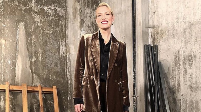 Η Βίκυ Καγιά και η τρυφερή φωτογραφία με τα παιδιά της