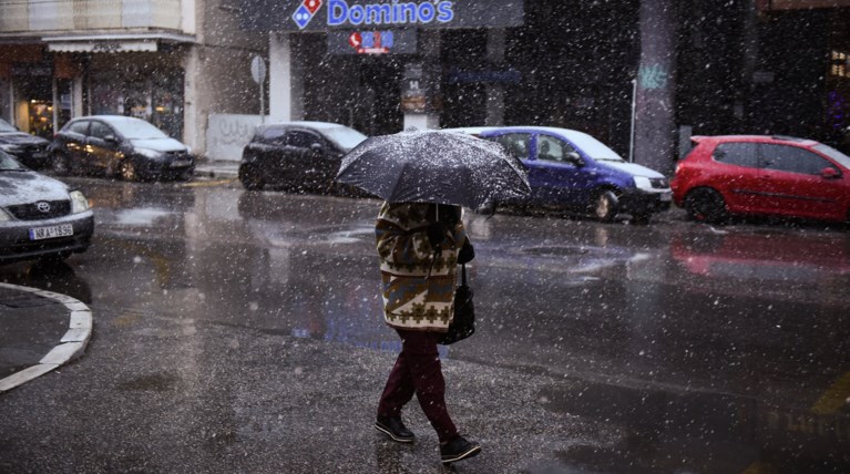 Κακοκαιρία Ζηνοβία: Φέρνει χιόνια & πολύ κρύο και στην Αττική