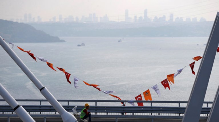 Εκατοντάδες άνθρωποι υπογράφουν κατά της διώρυγας που θέλει ο Ερντογάν