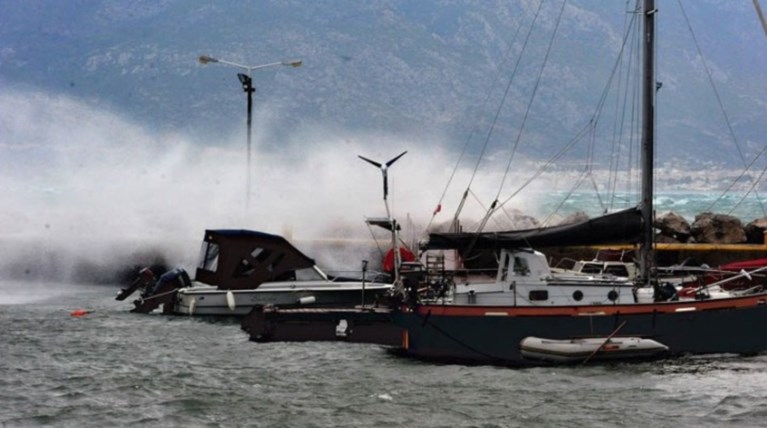 Ζηνοβία: Προβλήματα στις ακτοπλοϊκές συγκοινωνίες λόγω ισχυρών ανέμων