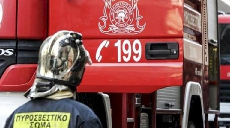 Στις φλόγες διαμέρισμα στο Μοσχάτο -  Απεγκλώβισαν ηλικιωμένη