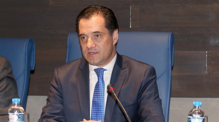 Γεωργιάδης: Λάθος του συστήματος η χρέωση 5€ από την τράπεζα Πειραιώς