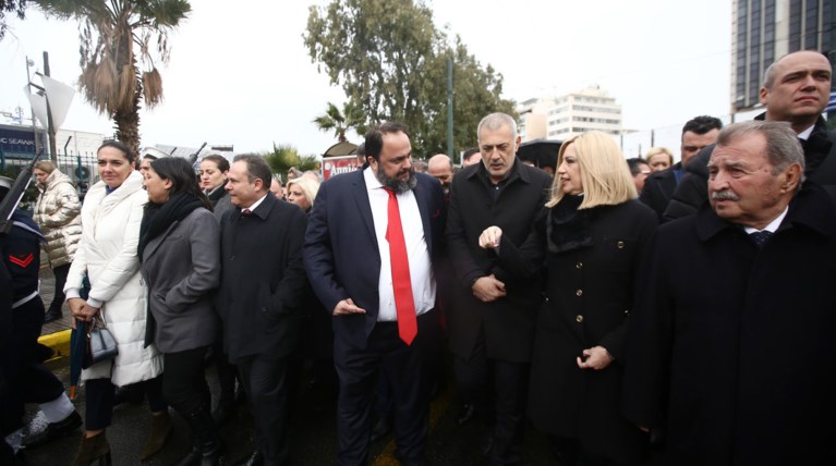 Γεννηματά, Μώραλης και  Μαρινάκης στα Θεοφάνεια στον Πειραιά