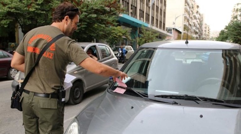 «Τσουνάμι» από κλήσεις στη Θεσσαλονίκη: 1.400 σε μία ημέρα
