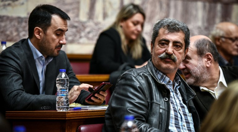 Πολάκης στη Βουλή: Οταν δεν σε καλούν στο τραπέζι το μενού είσαι εσύ