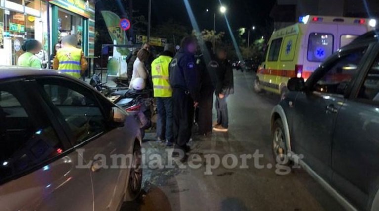Λαμία: Χτύπησε ντελιβερά και τον έριξε σε παρκαρισμένα