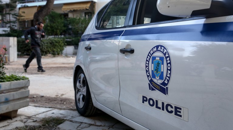Τραγωδία στη Μακρακώμη: Σκότωσε τη γυναίκα του και αυτοκτόνησε