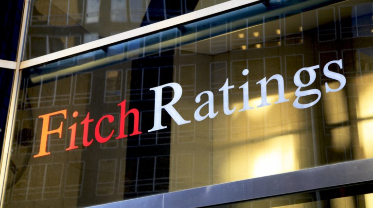Fitch: Αναβάθμισε την ελληνική οικονομία σε «ΒΒ» από «ΒΒ-»