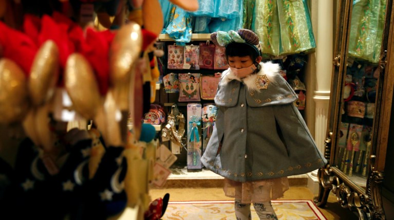 Κοροναϊός: Ανησυχητικά νέα - Ενισχύεται η ικανότητα εξάπλωσης του ιού