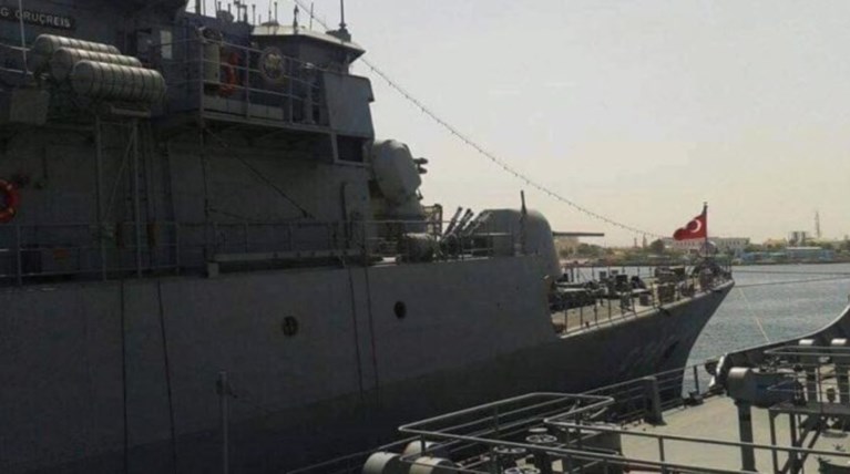 Αποκάλυψη: Καρέ - καρέ η μεταφορά τουρκικών τεθωρακισμένων στη Λιβύη!