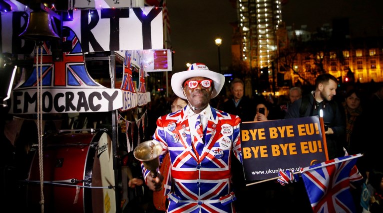 Brexit: Πάρτι στους δρόμους με μπύρες και σόου Τζόνσον