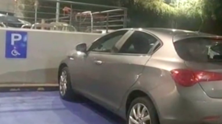 Της ζητούν 70.000€ επειδή ανέβασε μια φωτογραφία στα social media