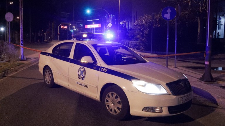 Πυροβολισμοί στη Γλυφάδα: Ένοπλοι εισέβαλαν σε μίνι μάρκετ