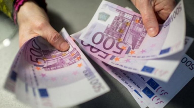 Κρήτη: Έθαψε 500ευρα για να μην τα κλέψουν αλλά αχρηστεύτηκαν