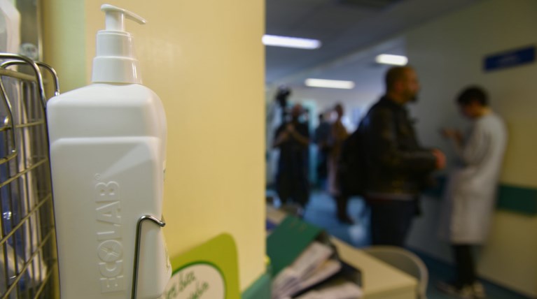 Υποπτο κρούσμα κοροναϊού στον Ευαγγελισμό: Αρνητικές τελικά οι εξετάσεις