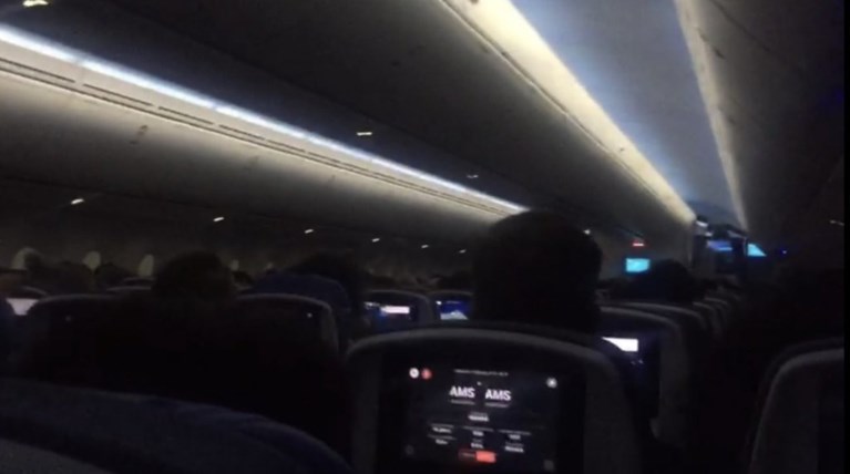 Κακοκαιρία Κιάρα-Mεγάλος πανικός σε πτήση: Εκλαιγαν και φώναζαν οι επιβάτες