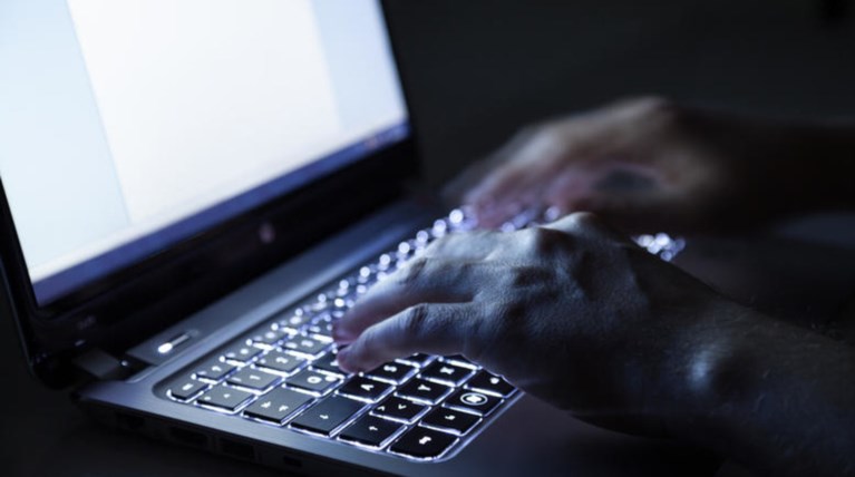 Μάστιγα το «sextortion» μέσω διαδικτύου - Η ΕΛΑΣ προειδοποιεί