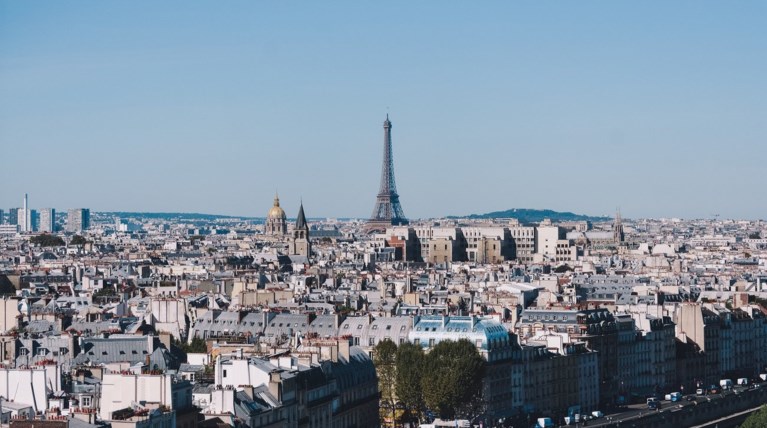 Deutsche Welle: Πολιτική, σεξ και ίντερνετ στο γαλλικό πολιτικό σκηνικό