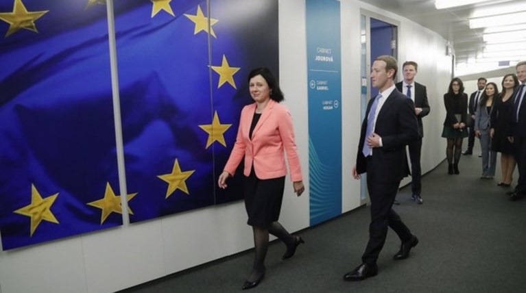 Facebook: Επιχείρηση γοητείας του Ζάκερμπεργκ στις Βρυξέλλες