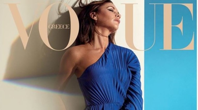 Η Βικτόρια Μπέκαμ στη Vogue με δημιουργία της Μαρέβας Μητσοτάκη