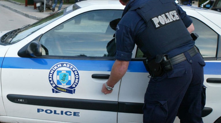 Σκληρή συμμορία Αλγερινών έκλεβε και λήστευε στα Εξάρχεια: Αναζητούνται 13
