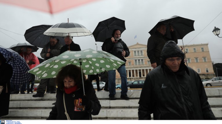 Καιρός: Τσικνοπέμπτη με καταιγίδες - Xιόνια στην Πάρνηθα