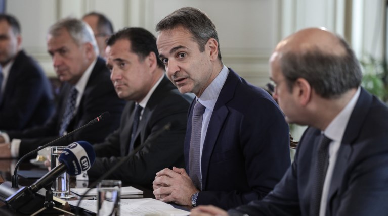 Γιατί ο Μητσοτάκης βάζει πάγο στα σενάρια περί ανασχηματισμού
