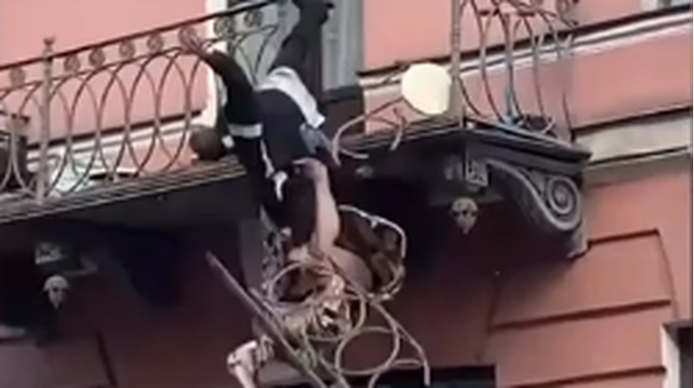 Ρωσία πτώση μπαλκόνι