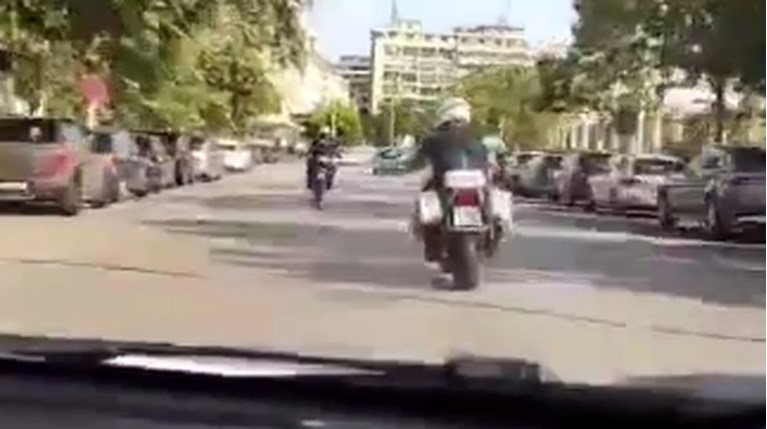 Επιχείρηση της ΔΙΑΣ για παιδάκι σε ασθενοφόρο