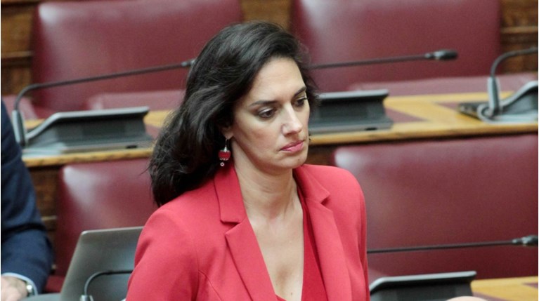 Νόνη Δούνια