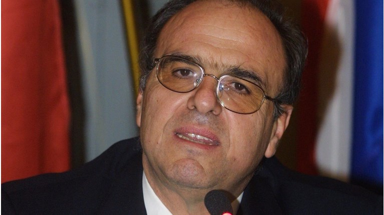 γιωργος τρυφωνιδης