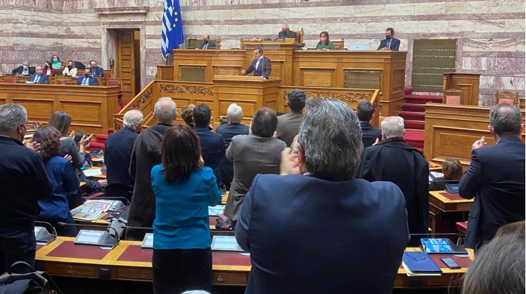 πολακης βουλη