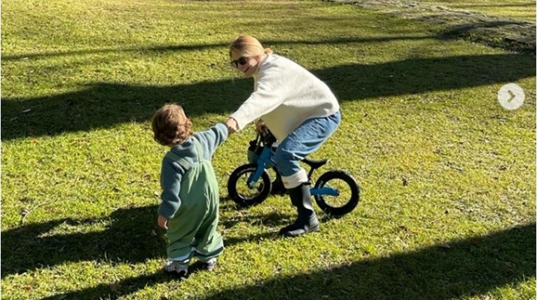 Τζένη Μπαλατσινού