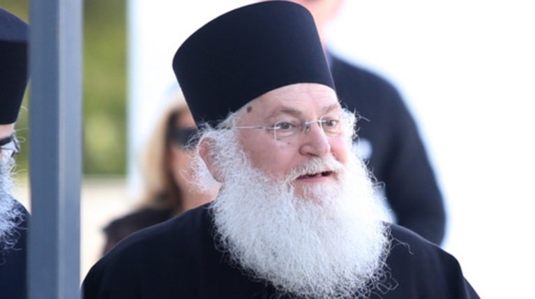 Στο νοσοκομείο ο ηγούμενος της Μονής Βατοπεδίου Εφραίμ μετά από τροχαίο