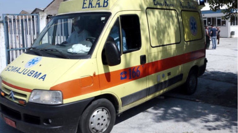 Kατέληξε στο ασθενοφόρο καθηγήτρια πανεπιστημίου