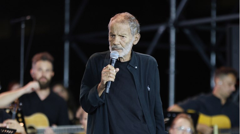 ΣΤΑΥΡΟΣ ΞΑΡΧΑΚΟΣ