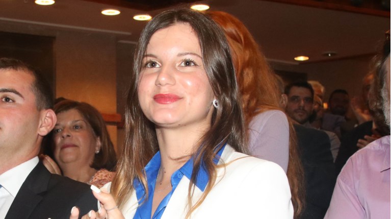 ΑΛΙΚΗ ΚΑΡΑΜΑΝΛΗ