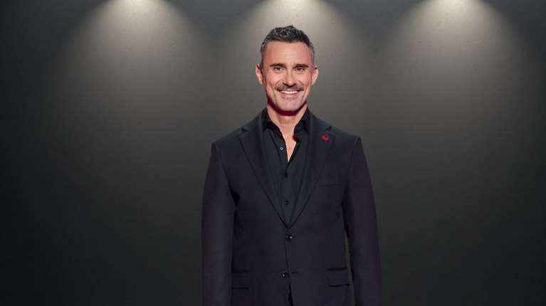 Τον Φεβρουάριο ο εθνικός τελικός για τη Eurovision 2026: Με Καπουτζίδη και σκηνοθετική υπογραφή του Φωκά Ευαγγελινού