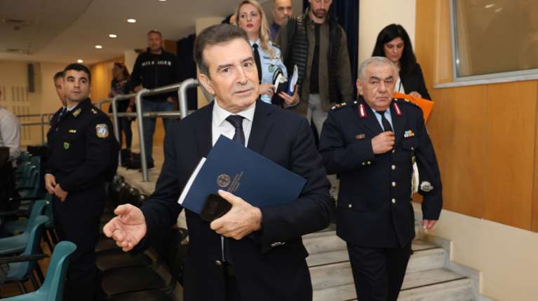 Χρυσοχοΐδης: Θα σπάσουμε την ανοχή στην Κρήτη - Τι λέει για απάτες σε βάρος ηλικιωμένων, &quot;Greekmafia&quot; και Ρομά