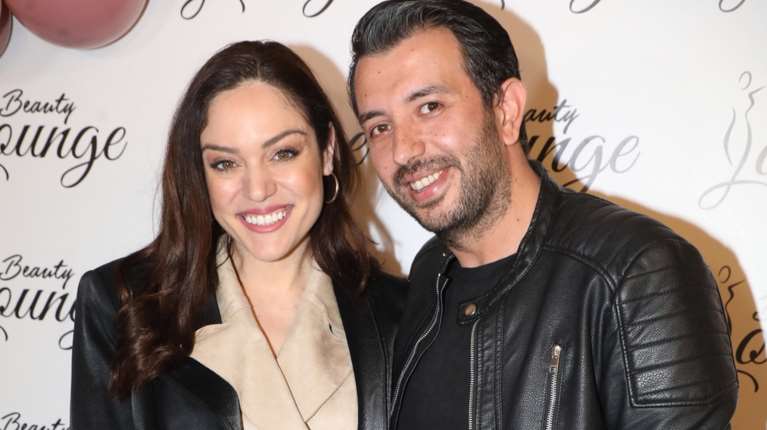 Η Μπάγια Αντωνοπούλου αποκάλυψε την εγκυμοσύνη της on camera