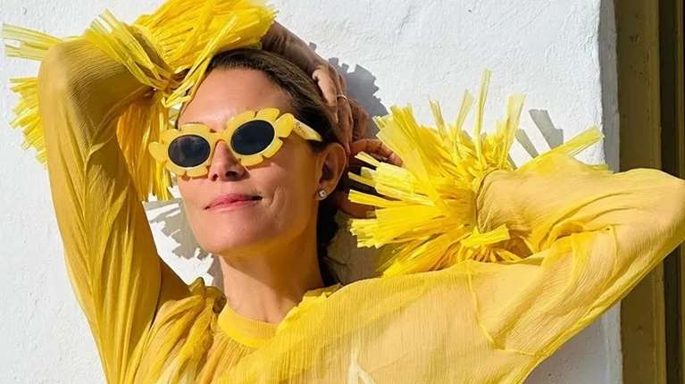 Πόσο μεγάλωσε η Μπιάνκα Κρασσά: Η κατάξανθη κόρη της Βίκυς Καγιά σε παραλία της Μυκόνου