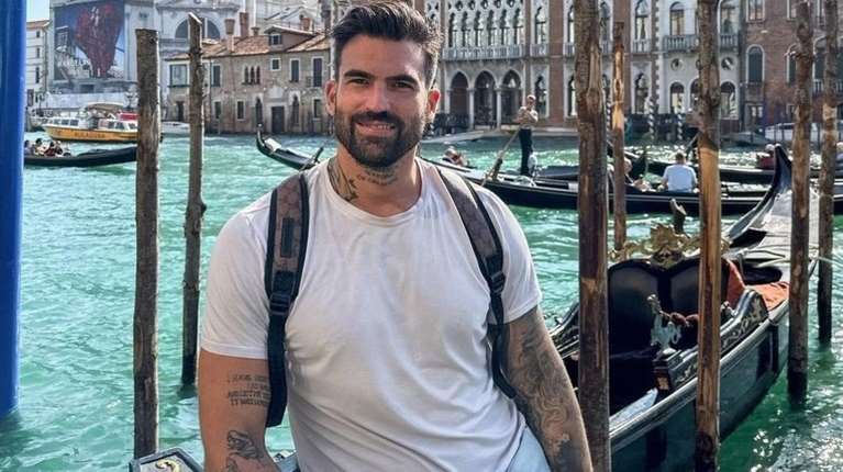 Ο Δημήτρης Αλεξάνδρου αφαίρεσε το τατουάζ που είχε κάνει για την Ιωάννα Τούνη