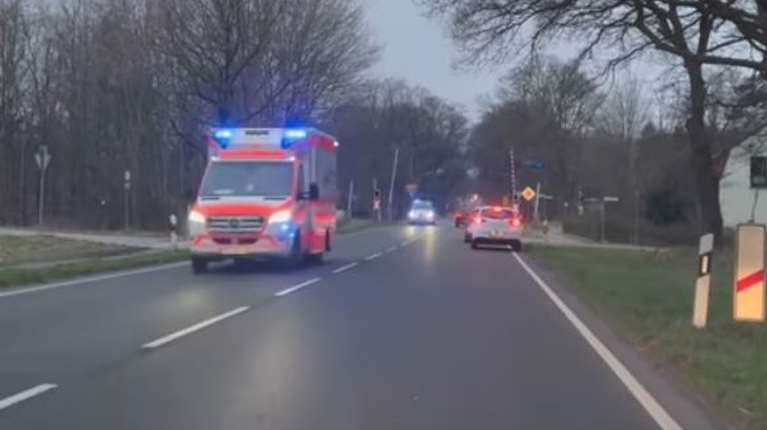 Σιδηροδρομικό δυστύχημα στη Γερμανία: Τρεις νεκροί και 34 τραυματίες σε εκτροχιασμό τρένου