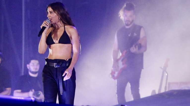 Μαρίνα Σάττι: Έγινε έξαλλη με θεατή σε συναυλία της - &quot;Δεν ψήνεσαι ε; - Γιατί δε φεύγεις;&quot; [βίντεο]