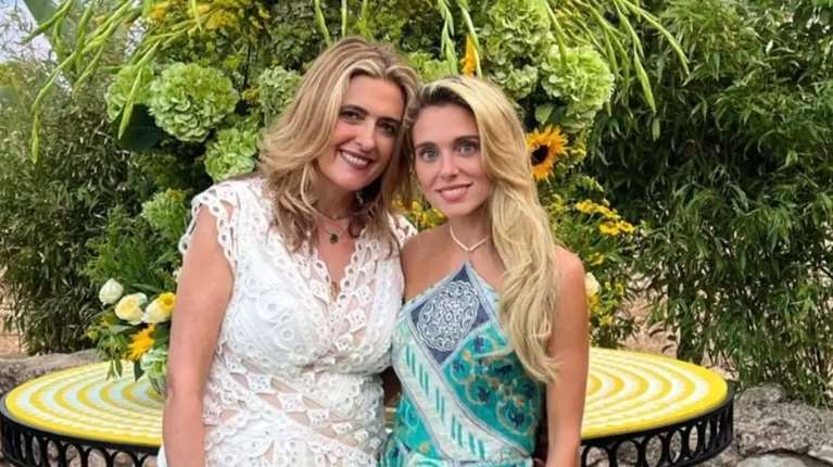 Χριστιάννα Β. Βαρδινογιάννη - Μαριάννα Λαιμού Γουλανδρή: Σε εκδήλωση εγκαινίων για σημαντικό σκοπό